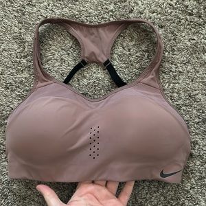Nike racer back sports bra mauve/black color